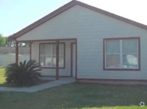 Building Photo - 9711 Shive Dr Rental
