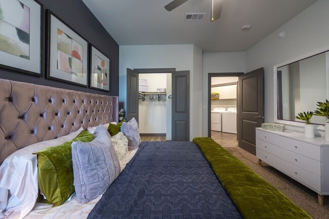 Photo - 1st Month FREE – Limited-Time Leasing Spec... Unit 22H1