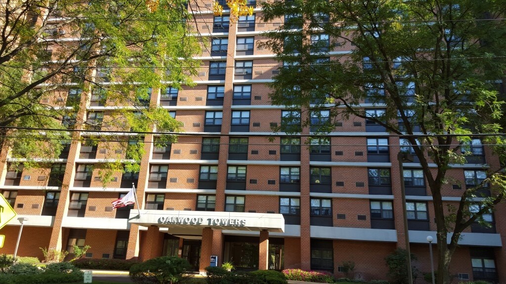 Oakwood Towers - Oakwood Towers Apartments
