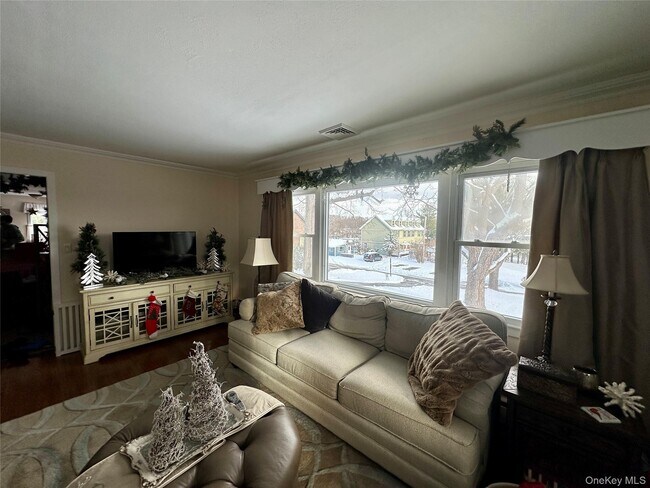 Photo - 11 Talmadge Ct