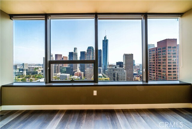 Photo - 1100 Wilshire Blvd Unidad 2707 Rental