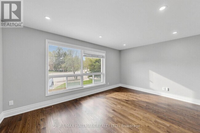 Photo - 25 Beethoven Ct