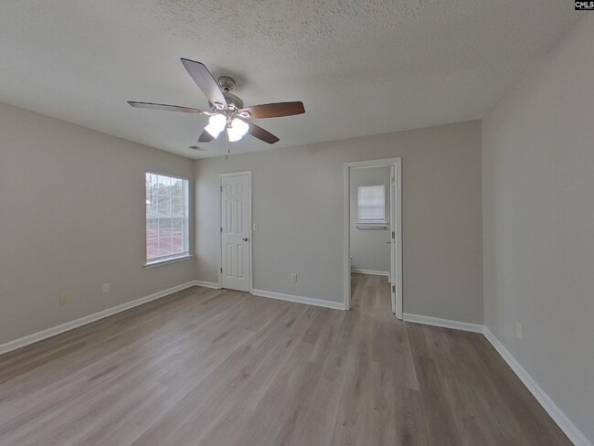 Photo - 121 Green Rose Rd