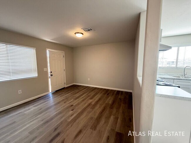 Photo - 506 N Iroquois Ave Unit 1