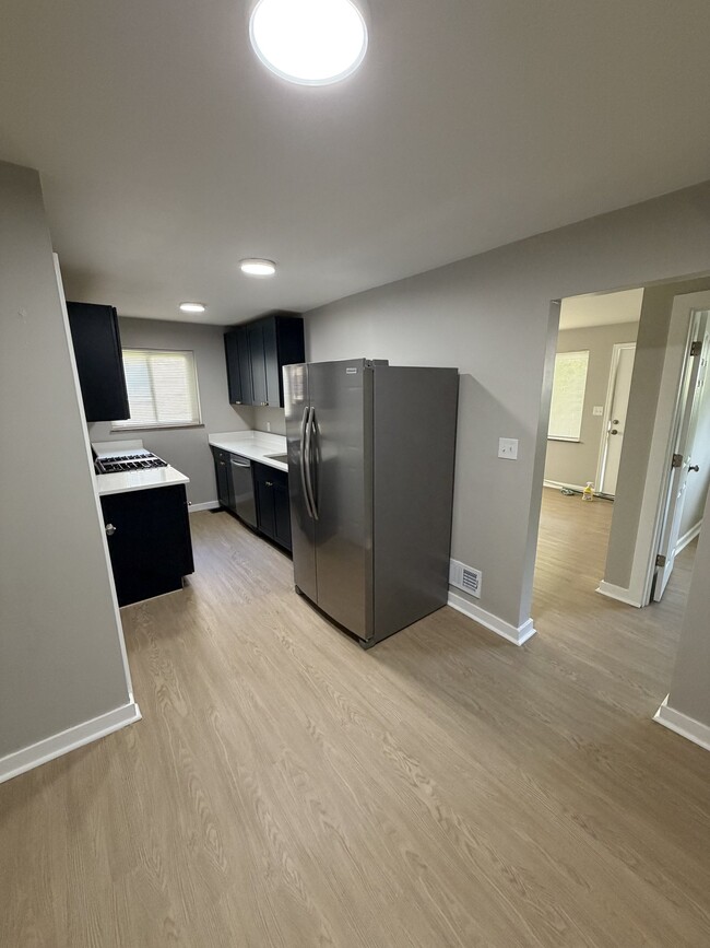 Photo - 745 Wilbud Dr
