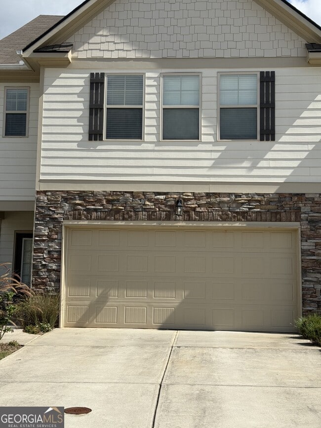 Building Photo - 3619 Cyn Spgs Dr