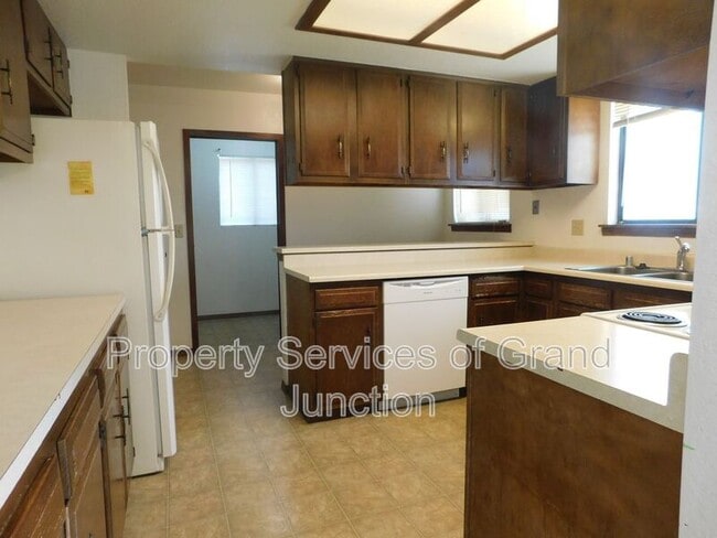 Photo - 644 Starlight Dr