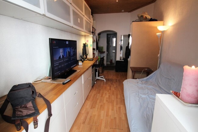 Photo - Private bedroom Building is located in a great area in fishtown Unit 104
