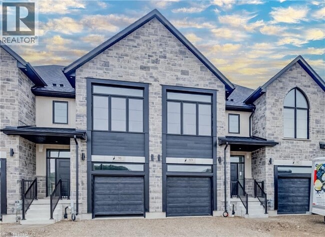 Photo - 89 Rivergreen Cres