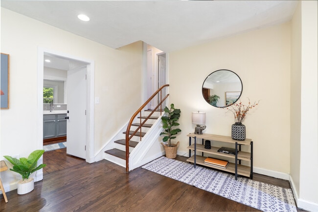 Photo - 143 Robinson Rd