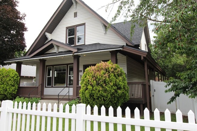 Building Photo - 1306 E Montgomery Ave Unit House