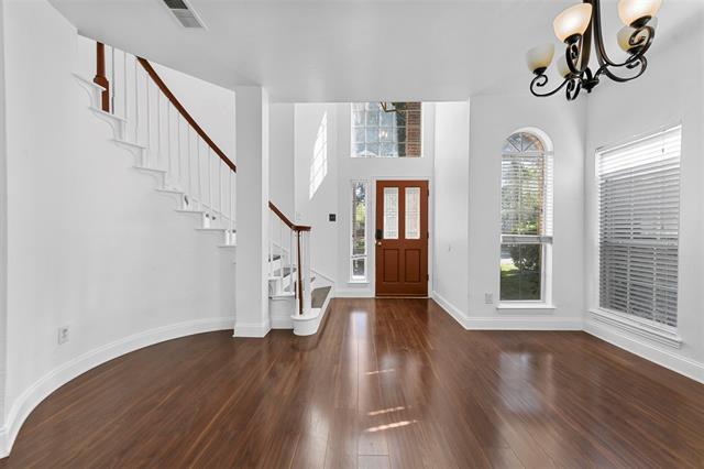 Photo - 434 Moonlight Way