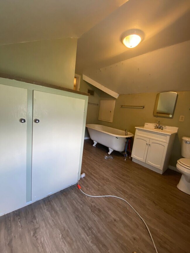 Photo - -414 Unit 414-C