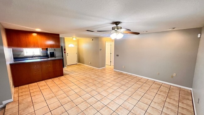 Photo - Charming 2 Bedroom, 1 Bathroom Home in Deltona!!