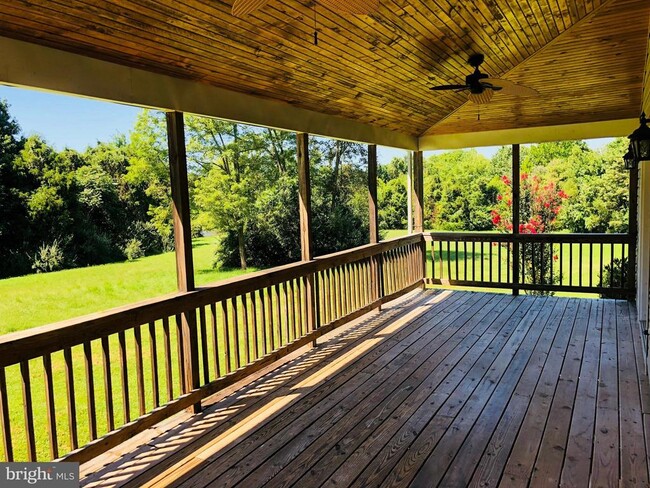 Photo - 31 Willowmere Ct