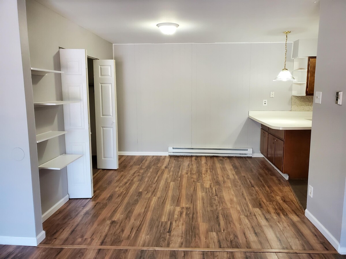 Photo - 7604 Hazelcrest Dr