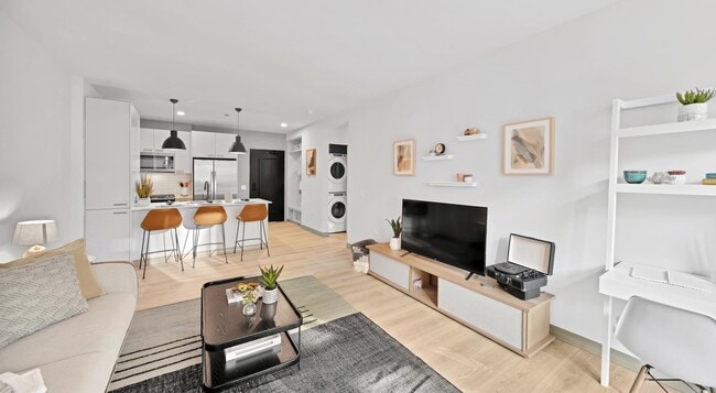 Building Photo - 2347 N Elston Ct