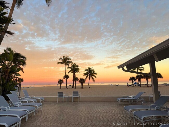 Building Photo - 1645 S Ocean Ln Unit 289