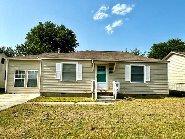 Building Photo - 6611 E Reading St Rental