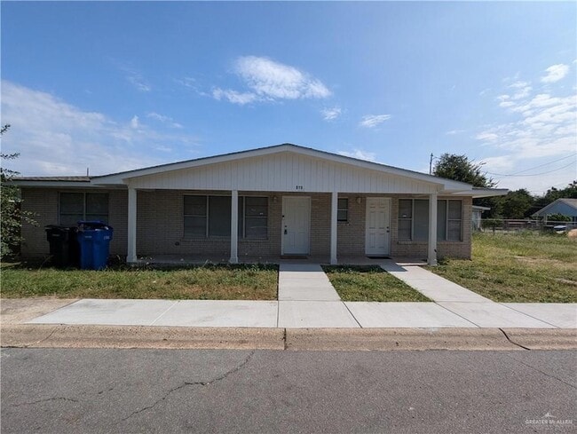 Building Photo - 821 S 16th St Rental