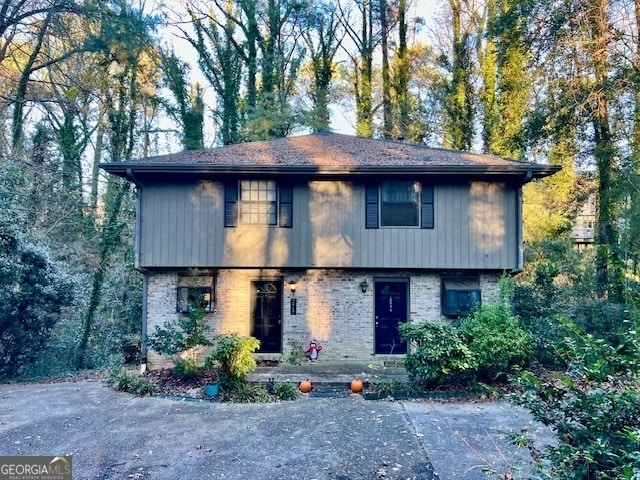 Photo - 2515 Skyland Trail NE