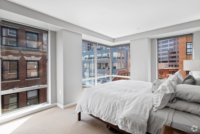 Building Photo - 80 Broad St Unit 702 Rental