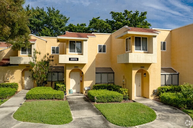 Savannah Place - Savannah Place Apartments