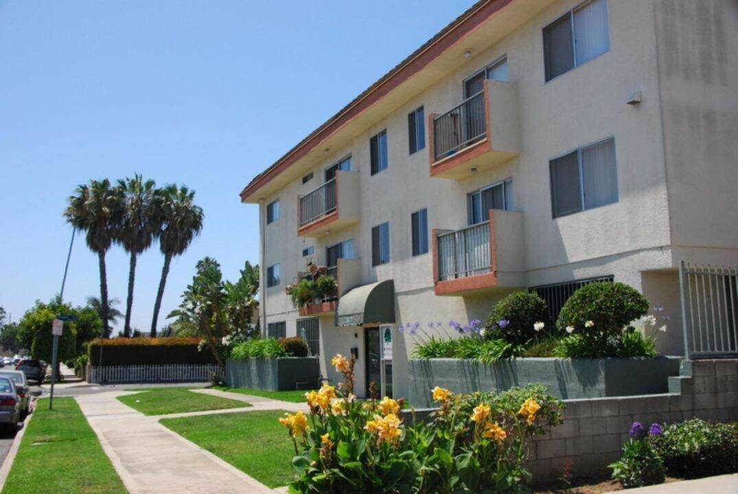 Photo - 3671 Veteran Avenue,