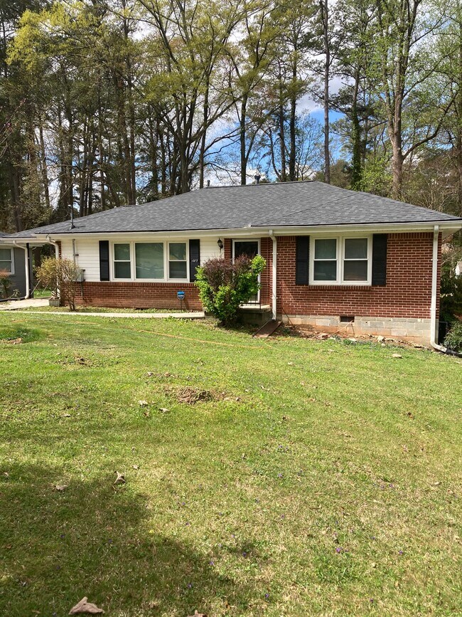 Photo - 1089 Longshore Dr