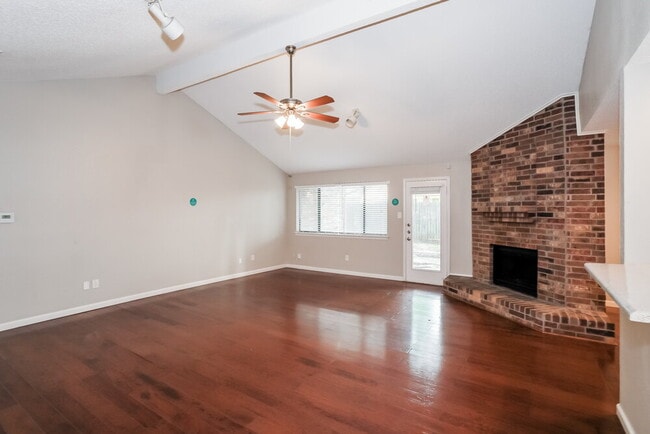 Photo - 2614 Berkshire Ln