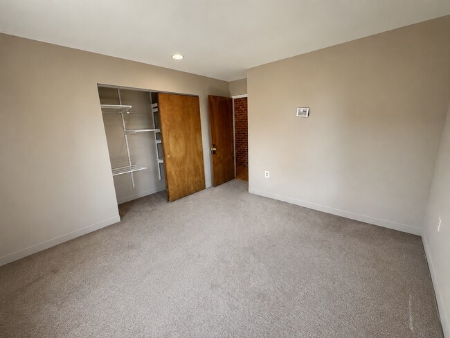 Photo - 79 Gainsborough St Unit 47