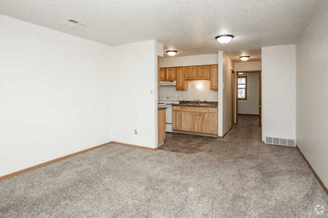 1BR, 1BA - 500 SF