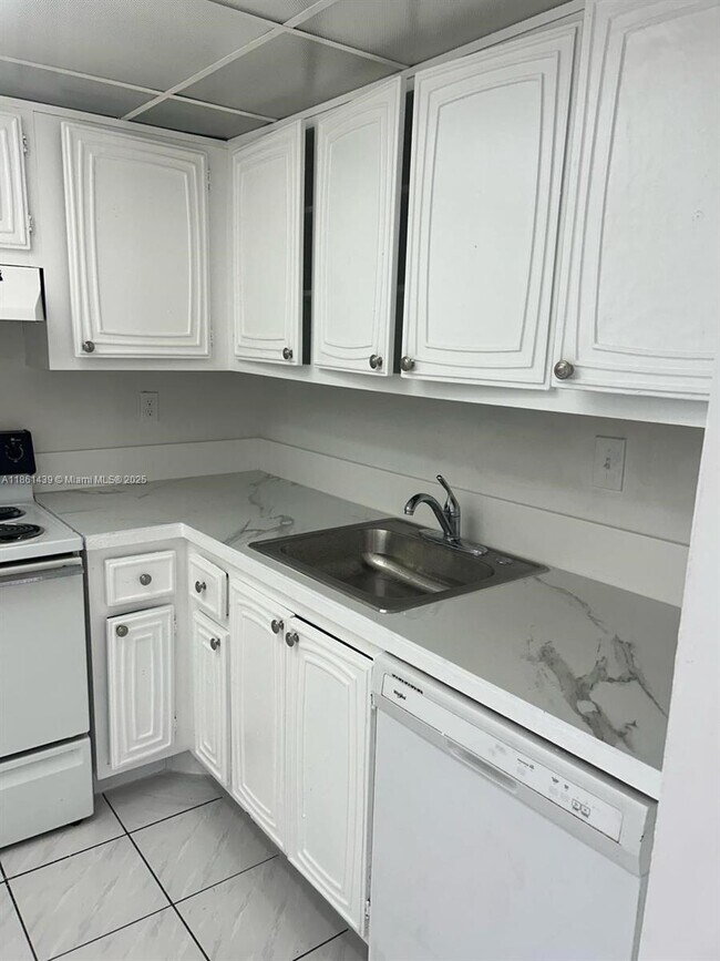 Photo - 498 NW 165th St Unit D-402