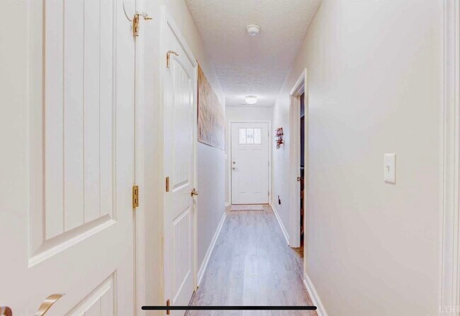 Photo - 35 Gloucester Dr