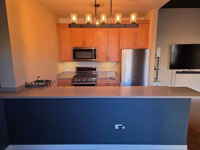 Building Photo - 24 W Station St Unit 416