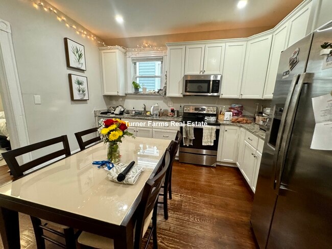 Photo - 724 Parker St Unidad 3