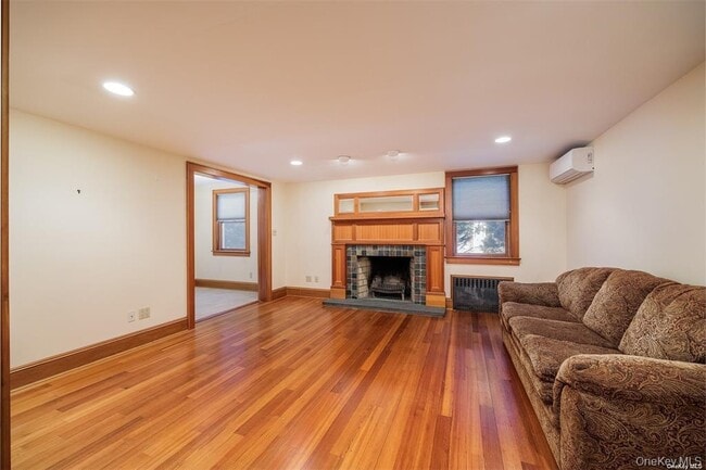 Photo - 200 Lincoln Ave