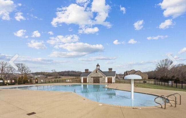 Photo - 204 Ettington Dr