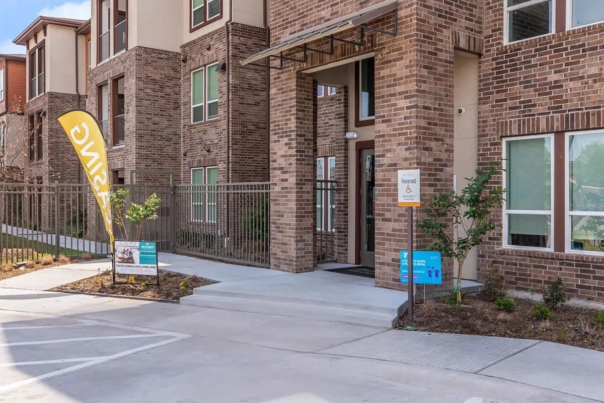 Photo - 540 Richcrest Dr