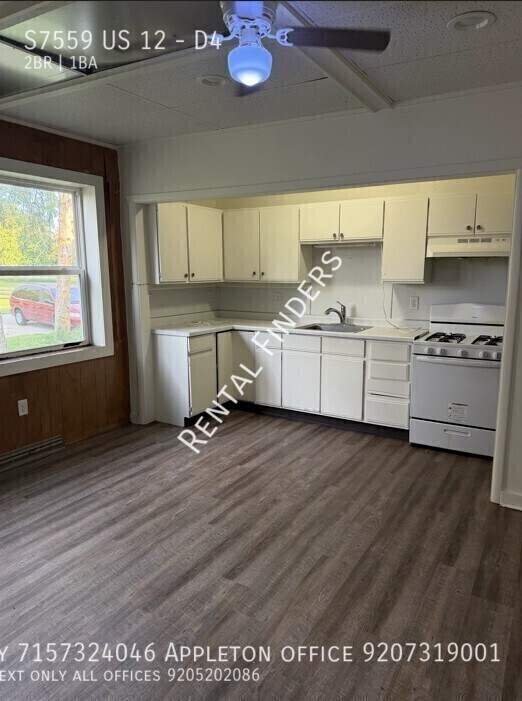 Building Photo - S7559 US-12 Unit D4
