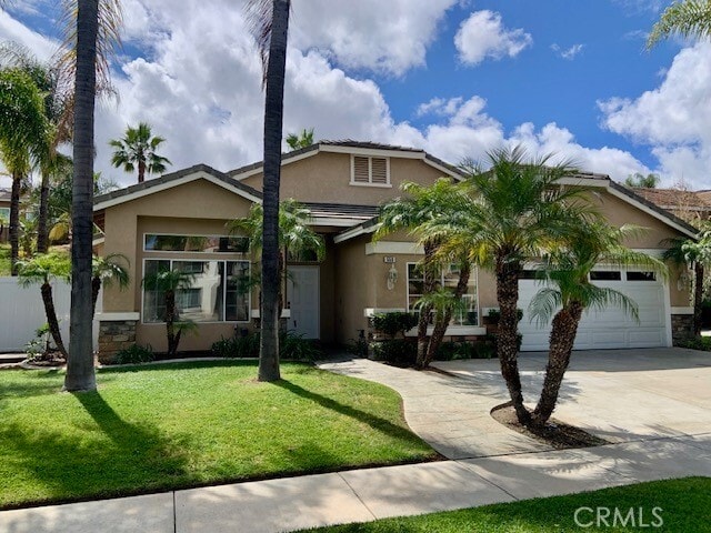 Photo - 558 Rembrandt Dr