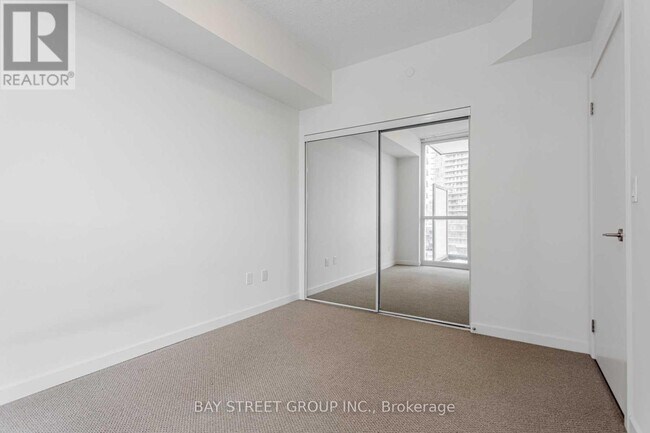 52 Forest Manor Rd Unit 1204