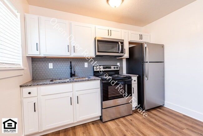 Photo - 1823 Griswold Dr Unit J21