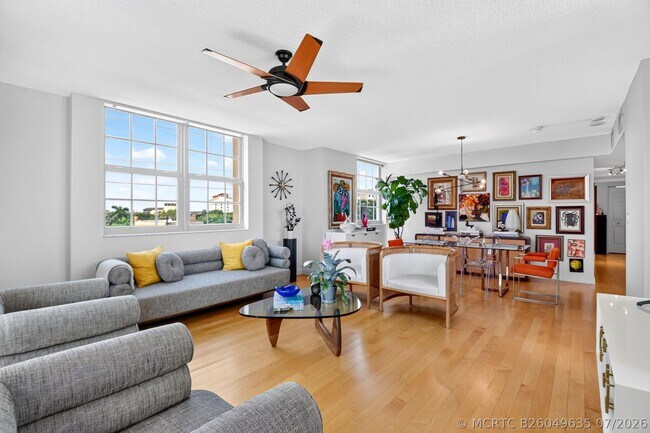 610 Clematis St Unit 424
