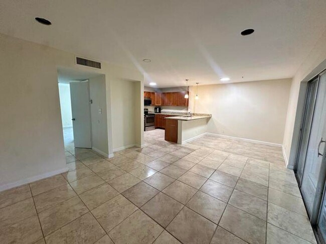 Photo - 5614 Blueberry Ct