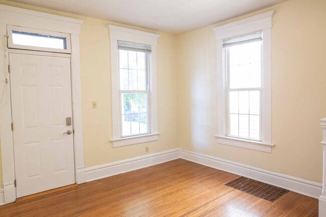 Photo - 30 E Maynard Ave