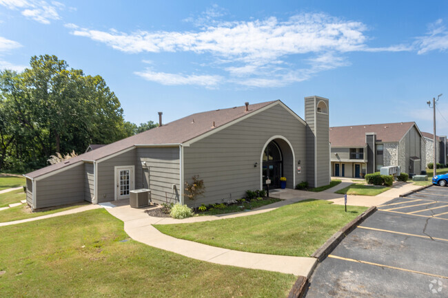 Building Photo - Apple Creek Apartments