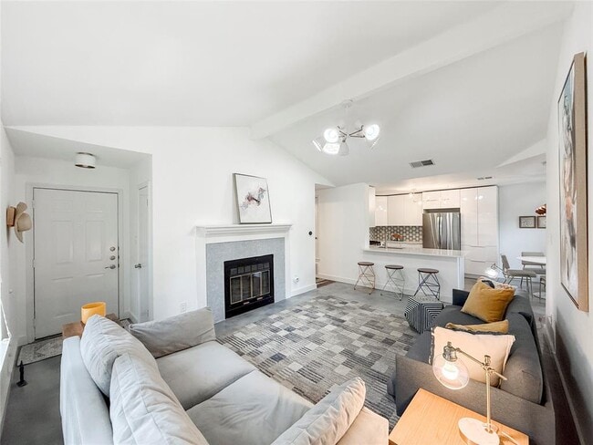 Building Photo - 14527 Donald Dr Rental