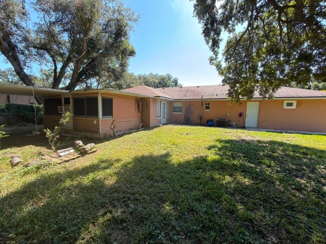 Building Photo - 1302 Ariana Woods Cir