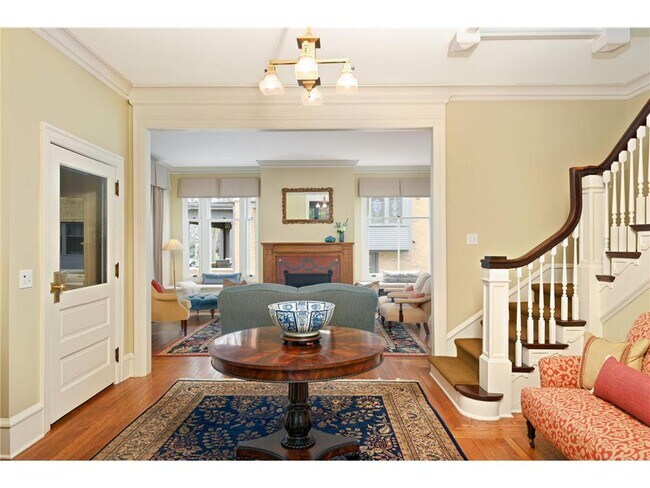 Photo - 1776 Knox Ave S